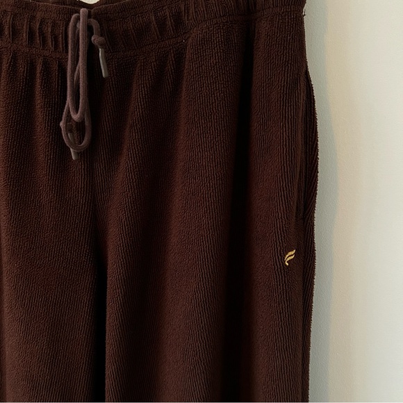 Fabletics Cozy Cord High-Waisted Wide Leg Pant Women's Brown Cacao Size … - Picture 10 of 11
